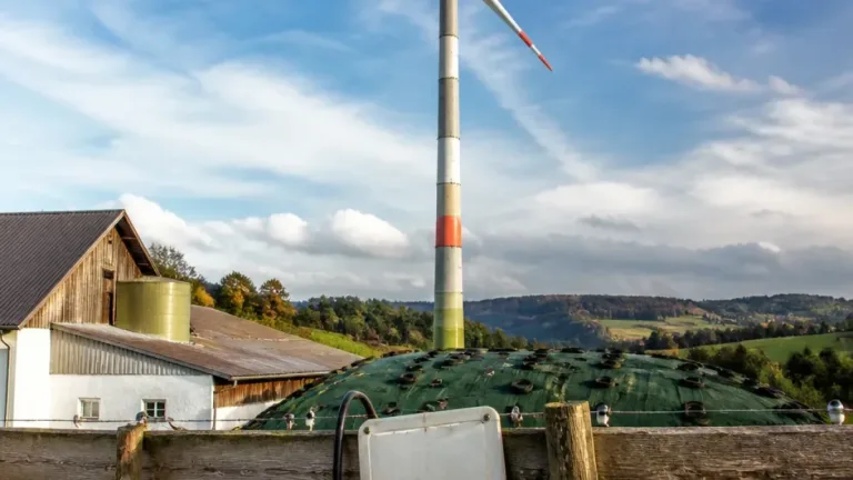 Bauer installiert 30-Meter-Windrad ohne Bewilligung und droht Rückbau