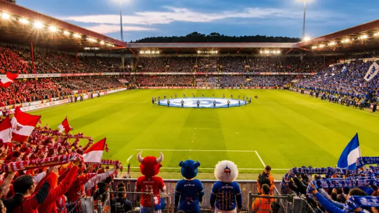 Incidents à Mons : le Sporting de Charleroi interdit 62 personnes pour deux ans