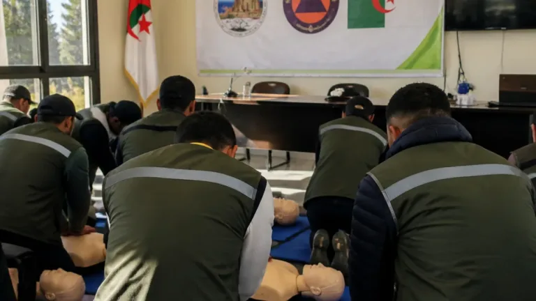 الطارف تطلق دورة إسعافات أولية للمرشدين السياحيين لتعزيز جاهزية القطاع والسلامة