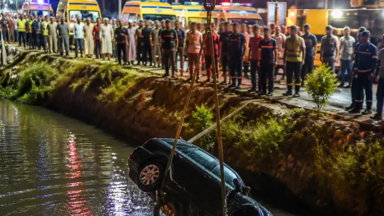 محافظ سوهاج يأمر بتسهيل إجراءات الدفن وتقديم الدعم بعد سقوط سيارة في ترعة نجع حمادي