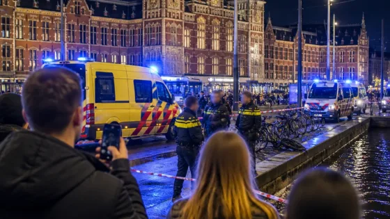 Verdachte aangehouden in Amsterdam na vondst lichaam van 29-jarige vrouw in koffer