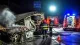 O femeie a murit după coliziunea dintre un autoturism și un ansamblu auto pe DN13 în Mureș