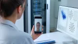 Un algoritm de inteligență artificială poate estima vârsta biologică și supraviețuirea pacienților cu cancer dintr‑un selfie