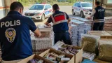 Düzce'de narkotik ve kaçakçılık operasyonları: Binlerce gram uyuşturucu ve 66 bin paket kaçak sigara ele geçirildi