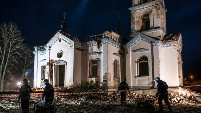 Дронові удари 19 жовтня: у Хмельницькій області пошкоджено церкву, можливі перебої з електропостачанням