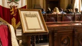 Bergamo conferisce la cittadinanza onoraria al vescovo Beschi, riconoscimento unanime