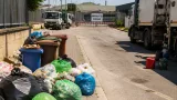 Crotone, emergenza rifiuti: chiusura TMB e mancanza carburante paralizzano i servizi urbani