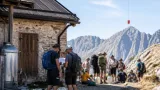 Dolomiti Contemporanee chiude la stagione al Landre Scur tra speleologia e arte