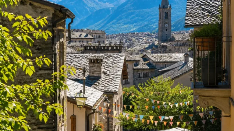 Allerta vento: Aosta e 52 Comuni della Valle d'Aosta in allerta gialla fino a giovedì mattina